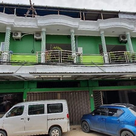 Reddoorz Plus Near Siloam Hospital Balikpapan Esterno foto