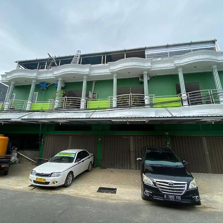 Reddoorz Plus Near Siloam Hospital Balikpapan Esterno foto