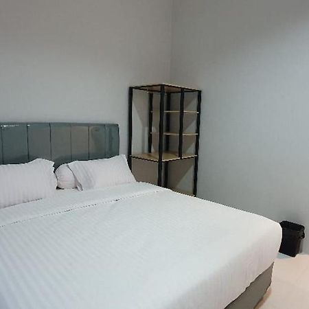 Reddoorz Plus Near Siloam Hospital Balikpapan Esterno foto