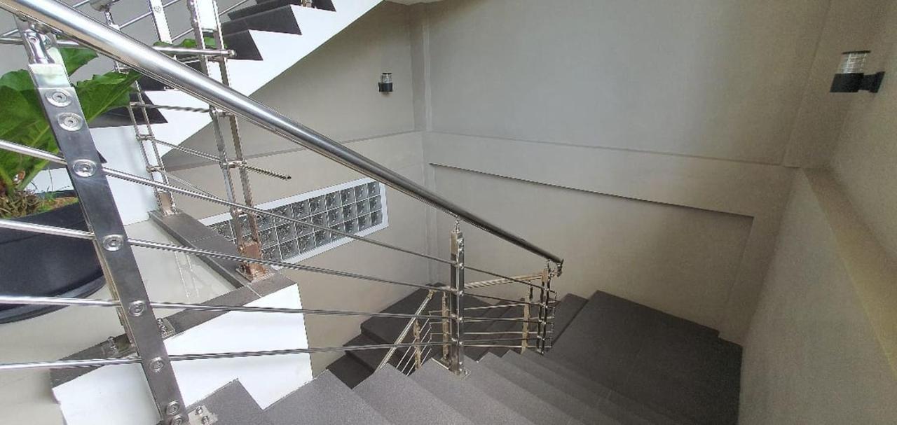 Reddoorz Plus Near Siloam Hospital Balikpapan Esterno foto